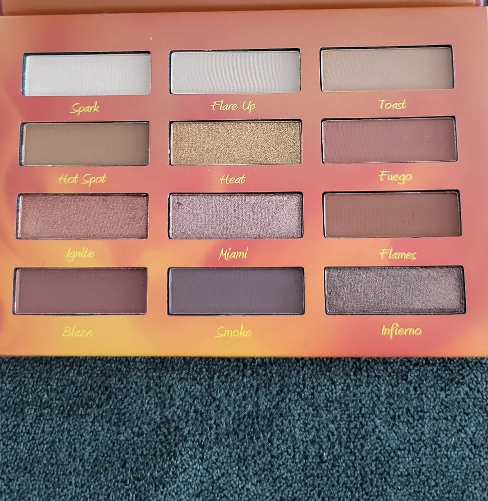 Beauty Creations Hot Fire Eyeshadow Palette 12 pan New In Original Packa…